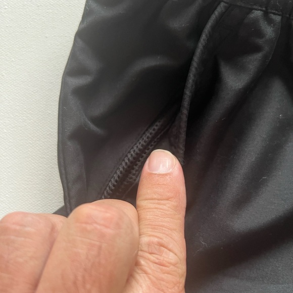 The North Face Athletics Shorts Women’s XL Black Flash Dry Running Hiking (E2) - Picture 6 of 7